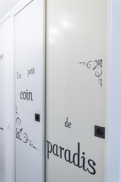 Sweethome Dijon - Black & White Exteriér fotografie